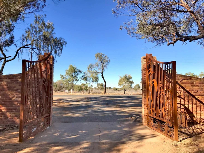 Untyeye (gate)  - Untyeye (gate)_2019_Image 02