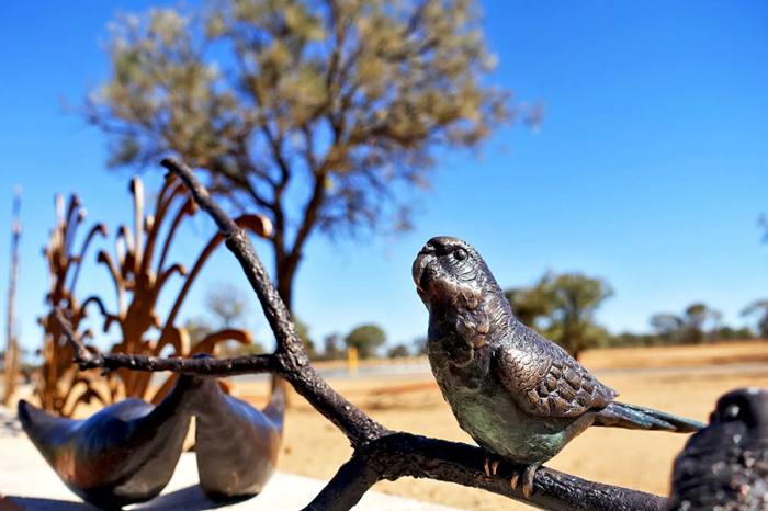 Untyeye (sculpture) - Untyeye (sculpture)_2017_Image 01